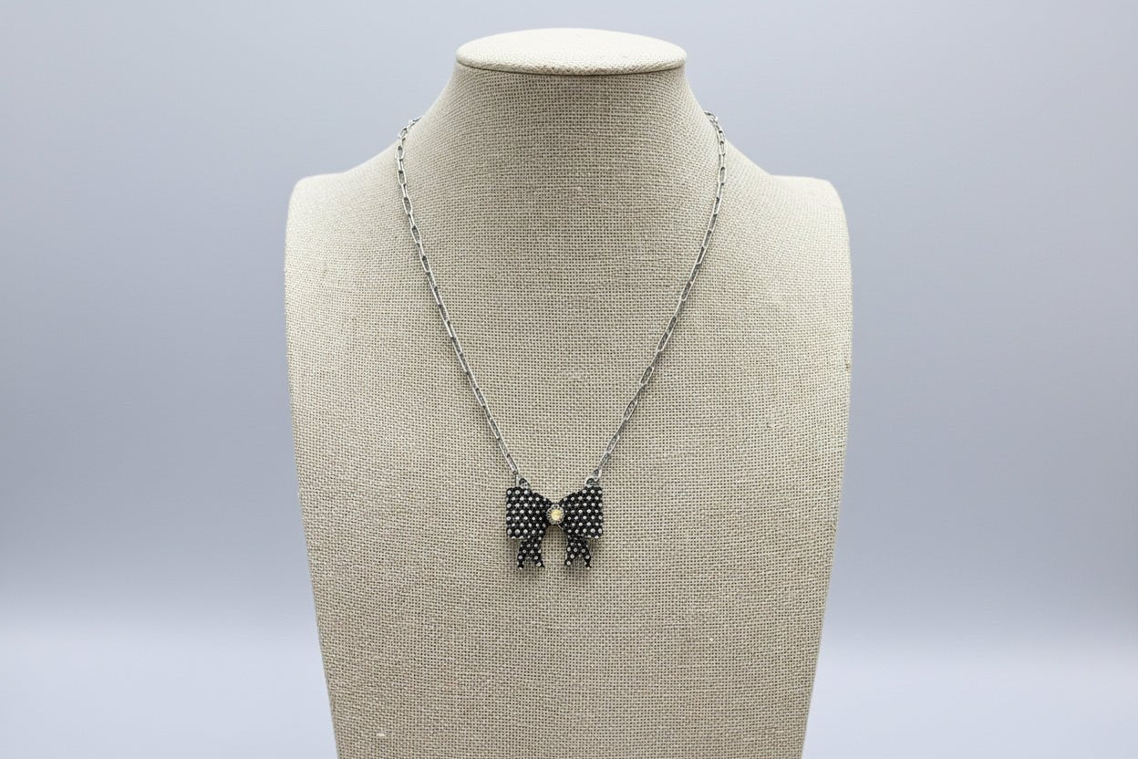 Western Bow Design & Rhinestone Ribbon Necklace - 18 Inch + 3